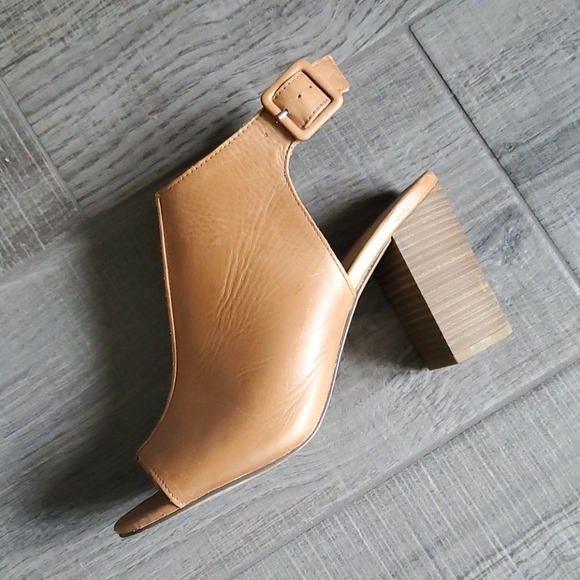 Gap leather open toe sandals - Picture 2 of 9